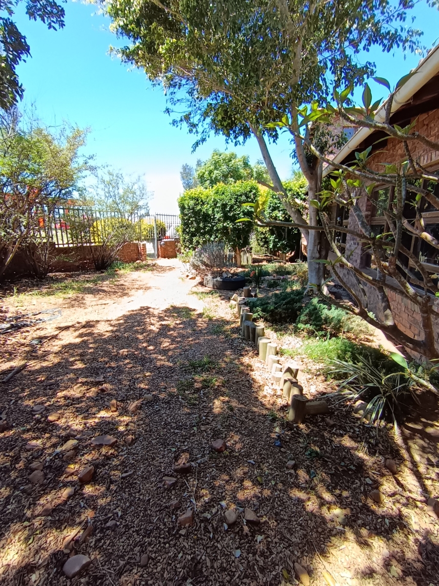 4 Bedroom Property for Sale in C Place Eastern Cape